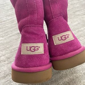 Pink UGG boots Kids Size 6…. Comfortably fit Women’s 7 1/2